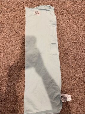 Ollie Kids Light Blue swaddle